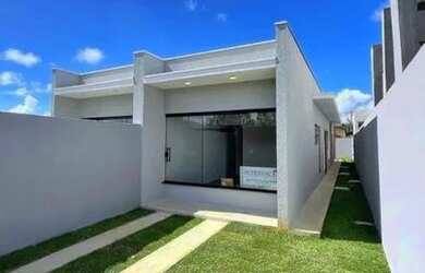 Imagem: A casa possui 2 Dormitórios, 2 Banheiros, 1 Vaga na garagem