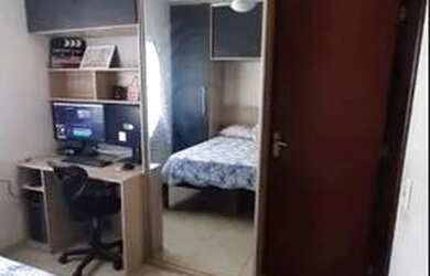 Imagem: O apartamento possui 2 Dormitórios, 1 Banheiro, 1 Vaga na garagem