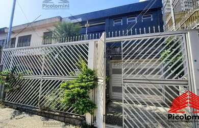 Imagem: A casa possui 3 Dormitórios, 3 Banheiros, 3 Vagas na garagem