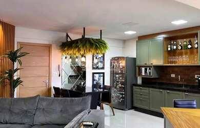 Imagem: O apartamento possui 2 Dormitórios, 2 Banheiros, 2 Vagas na