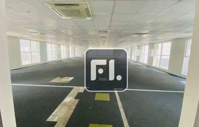 Imagem: O depósito possui 5 Vagas na garagem e 469m² de Área e está