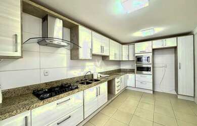 Imagem 10: Apartamento-casa com vista panorâmica, com seus 3 dormitórios, no bairro...