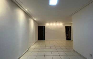 Imagem: O apartamento possui 4 Dormitórios, 3 Banheiros, 2 Vagas na