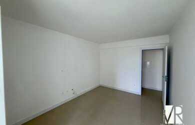 Imagem 12: Descubra Seu Novo Lar na Meia Praia Apartamento 3 Suítes em Itapema/SC