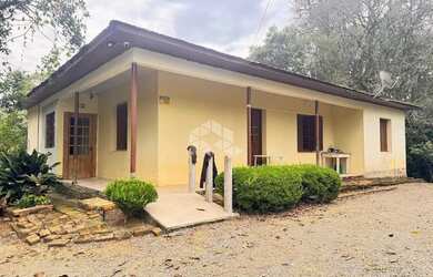 Imagem 10: Propriedade Rural com produção de Uvas e uma casa de Mista