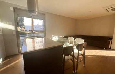 Imagem: O apartamento possui 1 Dormitório, 1 Banheiro, 1 Vaga na garagem