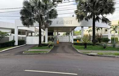 Imagem: A casa em condomínio possui 4 Dormitórios, 5 Banheiros, 2