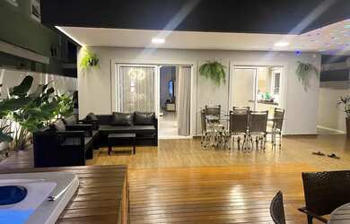 Imagem: A casa em condomínio possui 3 Dormitórios, 5 Banheiros, 2