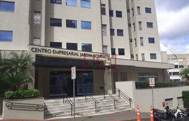 Imagem: O depósito possui 1 Vaga na garagem, 51m² de Área e está