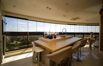 Imagem: O apartamento possui 3 Dormitórios, 5 Banheiros, 4 Vagas na