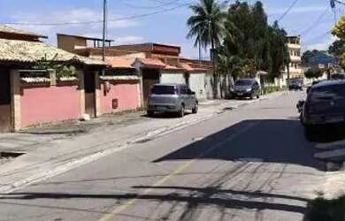 Imagem: A casa possui 3 Dormitórios, 2 Banheiros e está localizado
