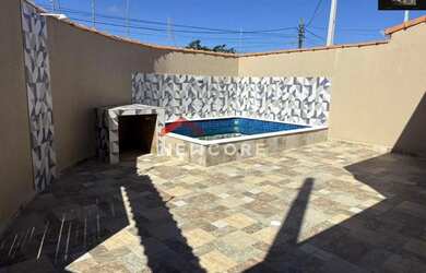 Imagem: A casa possui 2 Dormitórios, 1 Banheiro, 2 Vagas na garagem