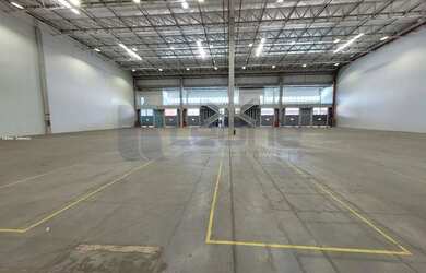 Imagem 5: Galpão para Locação em Itapevi, Itaqui, 5 banheiros, 6 vagas