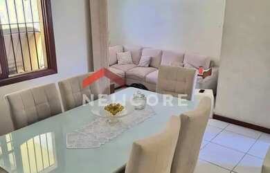 Imagem: A casa possui 2 Dormitórios, 3 Banheiros, 1 Vaga na garagem