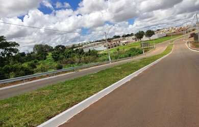 Imagem: O terreno possui 300m² de Área e está localizado em Anápolis