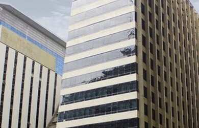 Imagem: O depósito possui 5 Vagas na garagem, 356m² de Área e está