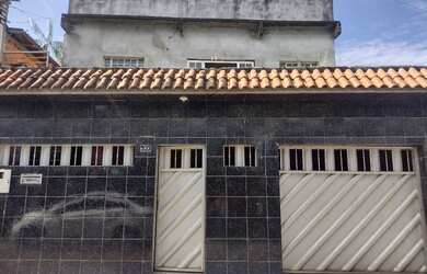 Imagem: A casa possui 5 Dormitórios, 1 Vaga na garagem, 160m² de Área