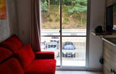 Imagem: O apartamento possui 2 Dormitórios, 1 Banheiro, 1 Vaga na garagem