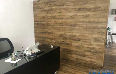 Imagem: O depósito possui 5 Vagas na garagem, 930m² de Área e está