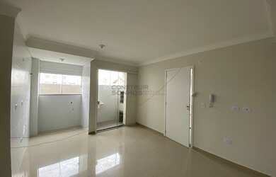 Imagem: O apartamento possui 3 Dormitórios, 1 Banheiro, 1 Vaga na garagem