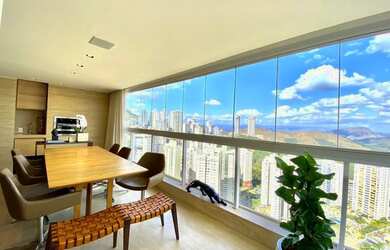 Imagem: O apartamento possui 4 Dormitórios, 4 Banheiros, 3 Vagas na