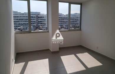 Imagem 5: Privilégio Imóveis vende Excelente sala comercial, recém reformada...