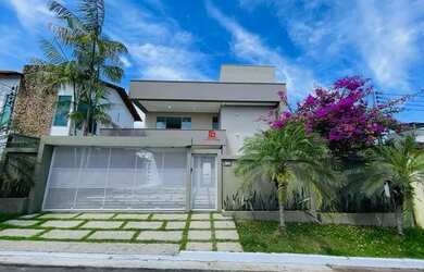 Imagem: A casa em condomínio possui 4 Dormitórios, 2 Banheiros, 4