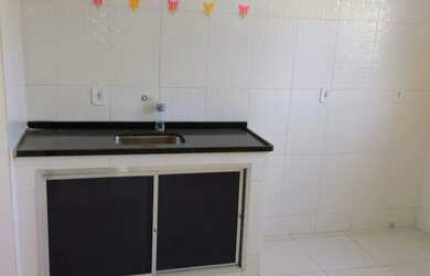 Imagem: A casa possui 2 Dormitórios, 1 Banheiro, 1 Vaga na garagem