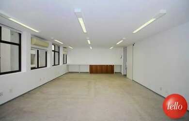 Imagem: O depósito possui 2 Vagas na garagem, 119m² de Área e Imóvel