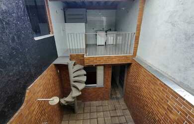 Imagem: A casa em condomínio possui 3 Dormitórios, 1 Banheiro, 1 Vaga