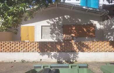 Imagem: A casa possui 3 Dormitórios, 3 Banheiros, 3 Vagas na garagem