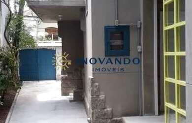 Imagem: A casa em condomínio possui 5 Dormitórios, 4 Banheiros, 2