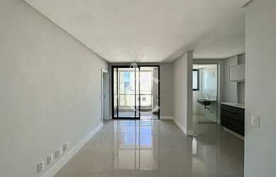 Imagem: O apartamento possui 2 Dormitórios, 3 Banheiros, 2 Vagas na