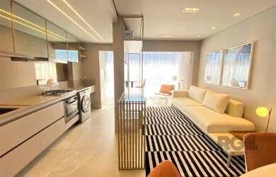 Imagem: O apartamento possui 2 Dormitórios, 2 Banheiros, 2 Vagas na