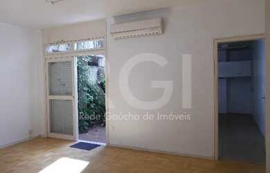 Imagem 10: Apartamento de 2 (dois) dormitórios na rua Santo Antônio, muito bem localizado, ficando a