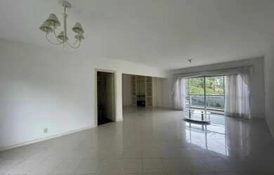 Imagem: O apartamento possui 4 Dormitórios, 4 Banheiros, 2 Vagas na