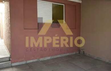 Imagem: A casa possui 2 Dormitórios, 1 Banheiro, 1 Vaga na garagem