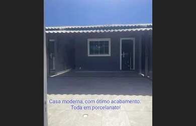 Imagem: A casa possui 2 Dormitórios, 1 Banheiro e 1 Vaga na garagem