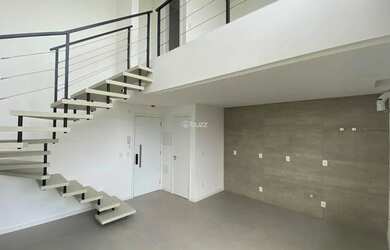 Imagem: O apartamento possui 1 Dormitório, 2 Banheiros, 1 Vaga na garagem