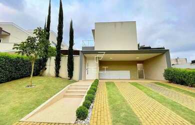 Imagem: A casa em condomínio possui 4 Dormitórios, 5 Banheiros, 4