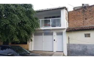 Imagem: A casa possui 4 Dormitórios, 3 Banheiros, 150m² de Área e