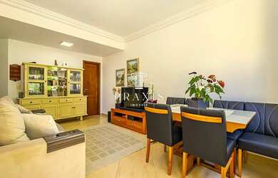 Imagem: A casa possui 4 Dormitórios, 4 Banheiros, 2 Vagas na garagem