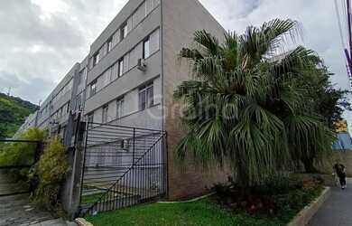 Imagem: O apartamento possui 3 Dormitórios, 1 Banheiro, 1 Vaga na garagem