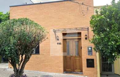 Imagem: A casa possui 2 Dormitórios, 1 Banheiro, 65m² de Área e