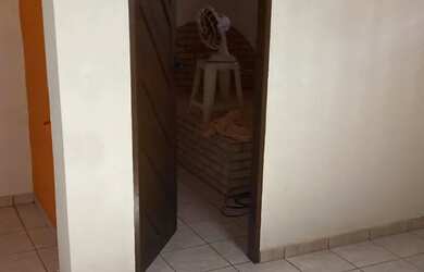 Imagem: A casa possui 2 Dormitórios, 2 Banheiros, 5 Vagas na garagem