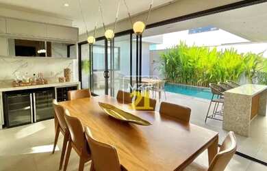 Imagem: A casa em condomínio possui 3 Dormitórios, 4 Banheiros, 4