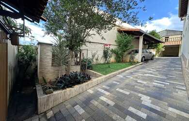 Imagem 7: Casas Santa Maria. São duas casas belíssimas aceito imóvel de menor...