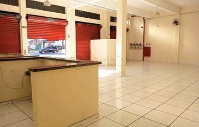 Imagem: O depósito possui 226m² de Área e está localizado em Centro