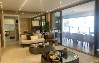 Imagem: O apartamento possui 4 Dormitórios, 5 Banheiros, 3 Vagas na