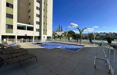 Imagem: O apartamento possui 3 Dormitórios, 1 Banheiro, 2 Vagas na